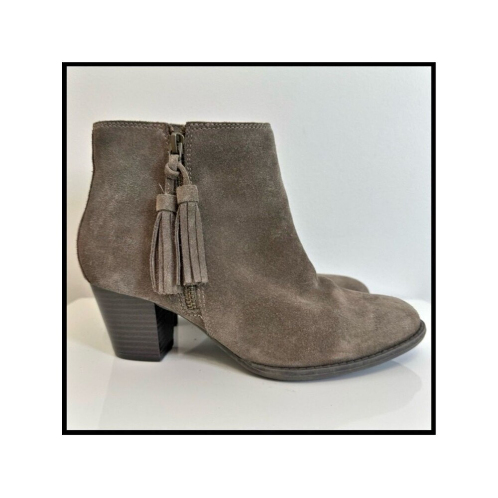 Vionic Shoes Madeline Ankle Boot Taupe Suede Block Heel Tassel Side Zip Size 7